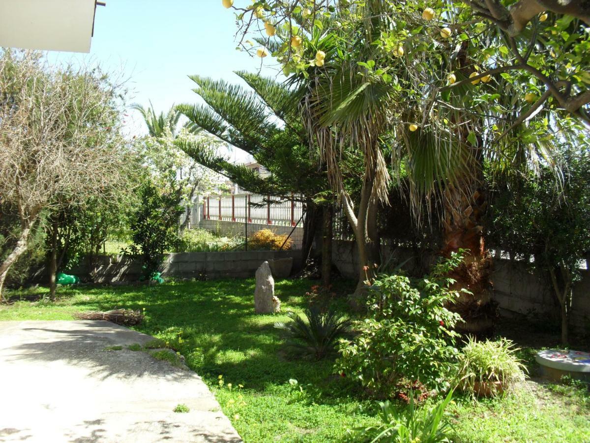 Casa Vacanze"Il Bouganville" Carbonia Exteriér fotografie