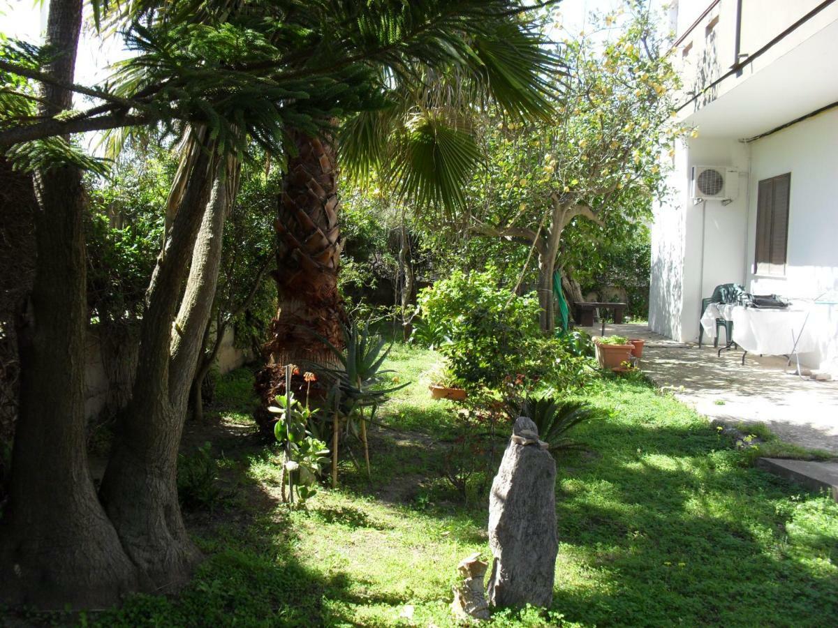 Casa Vacanze"Il Bouganville" Carbonia Exteriér fotografie